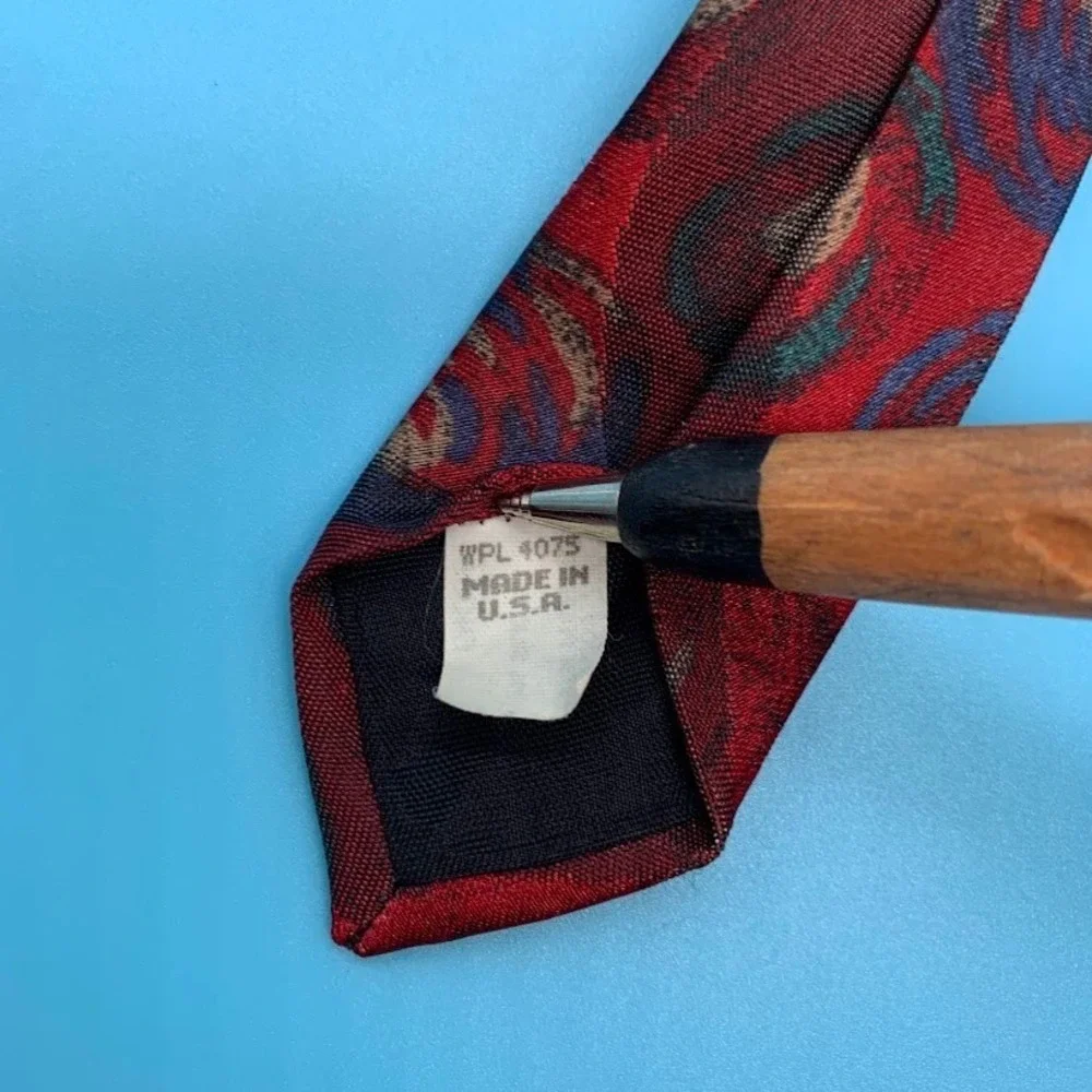 Vintage Oscar De La Renta Studio Red Abstract Print Men's Classic Neck Tie
